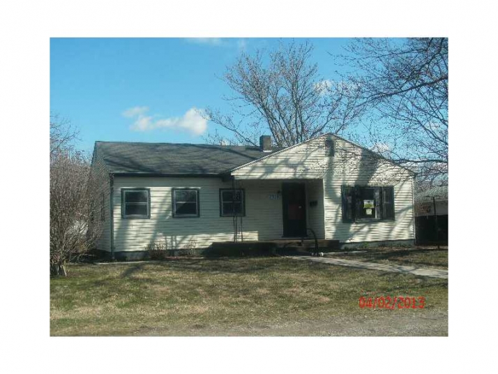 2316 W 11th St, Muncie, IN 47302