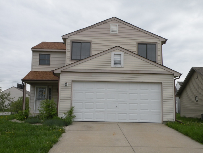 605 Woods Crossing Ln, Indianapolis, IN 46239