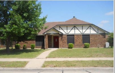 3714 University Dr, Rowlett, TX 75088