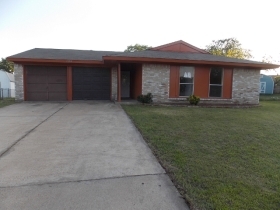 1309 S San Saba St, Grand Prairie, TX 75052