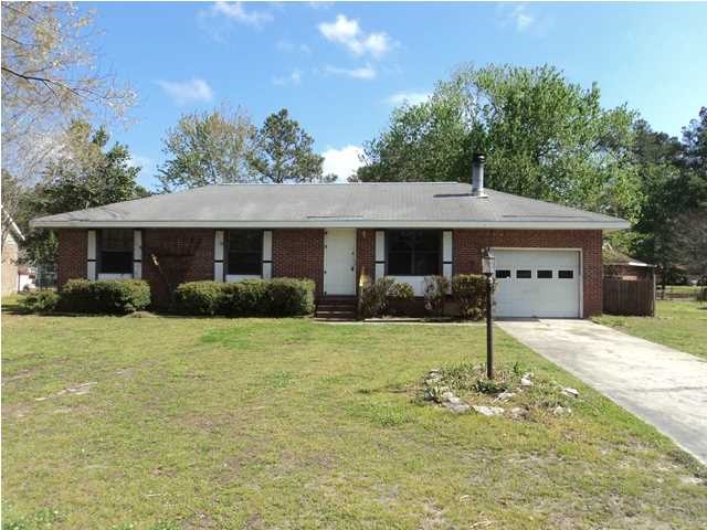 102 Inverness Ct, Summerville, SC 29483