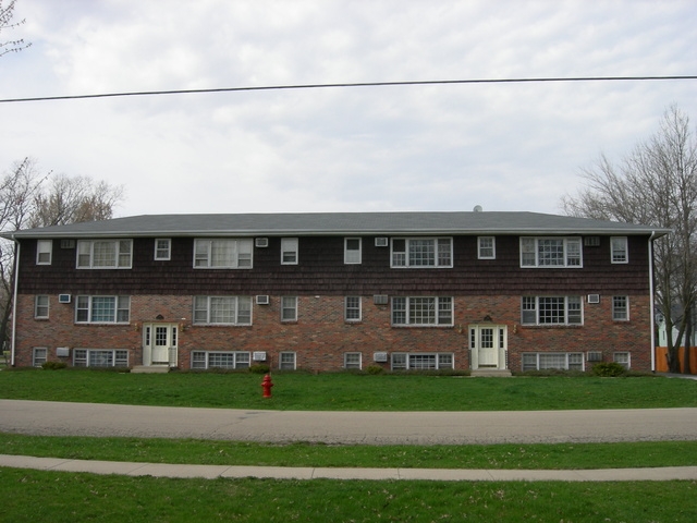 204-206 E. Barbara, Mount Morris, IL 61054