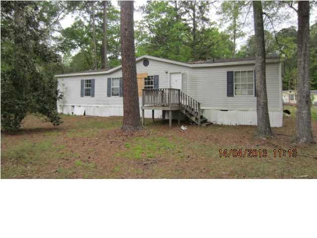 253 Lake Dr, Summerville, SC 29483