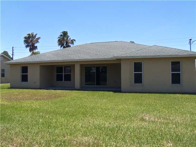 2233 Sw Import Dr, Port Saint Lucie, FL 34953