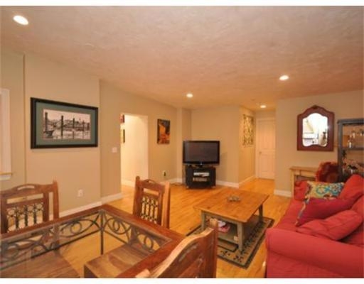 Salutation Street #4B, Boston, MA 02113