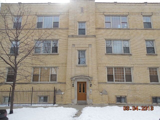 2819 W Rosemont Ave Apt 3, Chicago, IL 60659