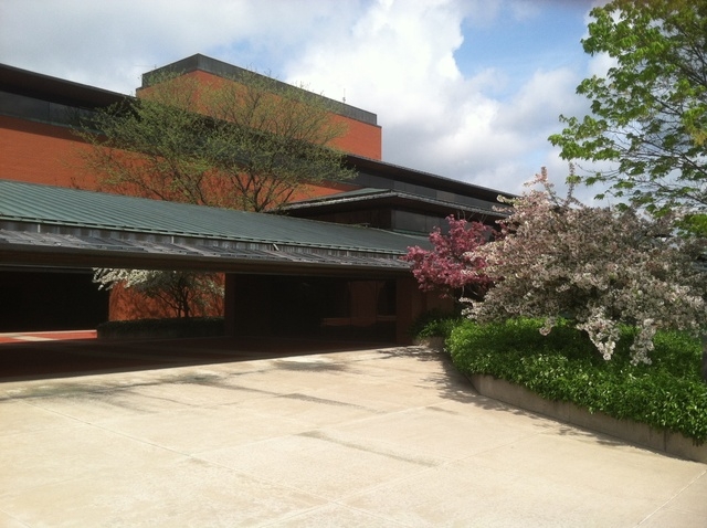 24 Frank Lloyd Wright Dr, Ann Arbor, MI 48105