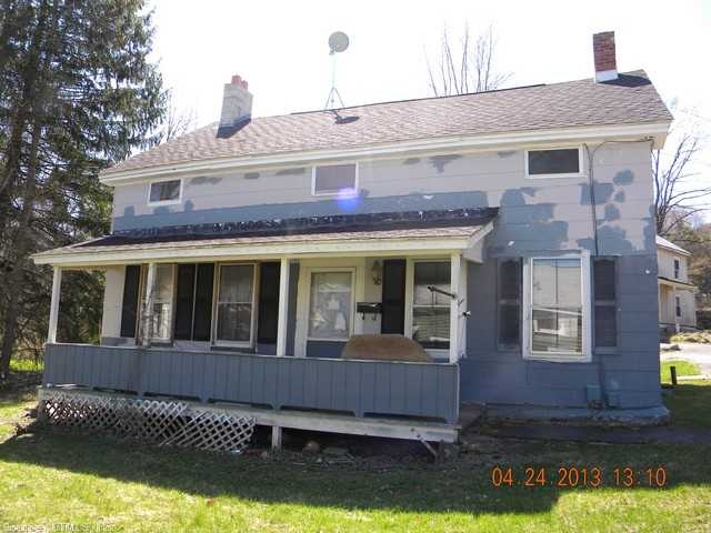 15 John St, Winsted, CT 06098