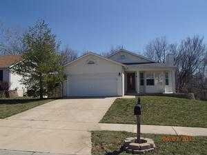 670 Ballantrae Dr, Wentzville, MO 63385