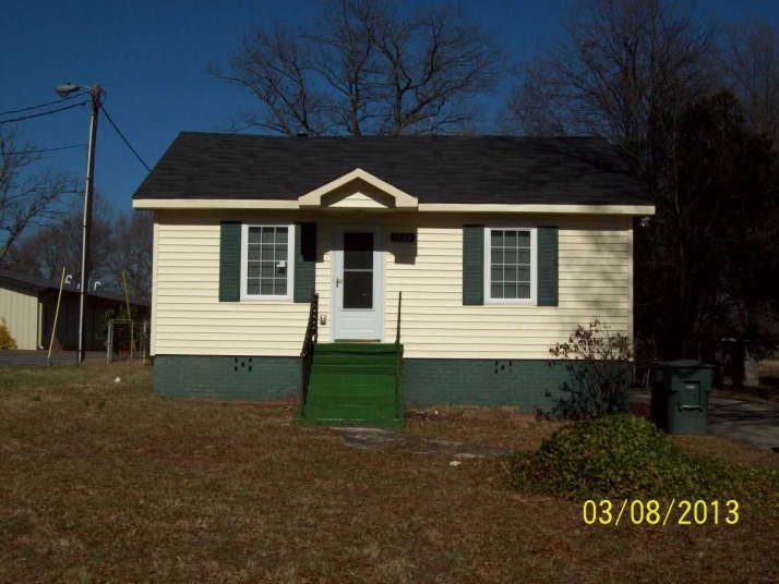 1606 W Davidson Ave, Gastonia, NC 28052