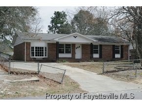 1605 Cawdor Dr, Fayetteville, NC 28304