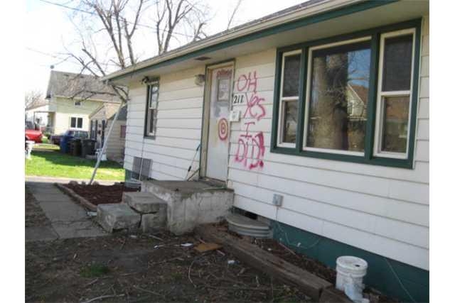 2119 E 23rd St, Des Moines, IA 50317