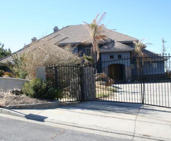 451 Sugar Loaf Drive, Palmdale, CA 93551