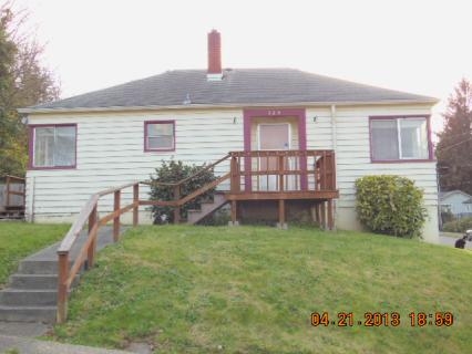 525 S 11th St, Coos Bay, OR 97420