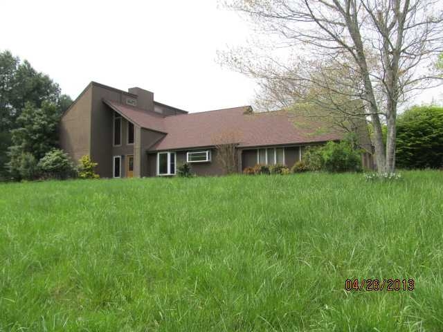 4135 Tate Springs Rd, Big Stone Gap, VA 24219