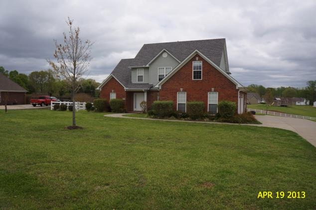 331 Country Chase Dr., Jackson, TN 38305