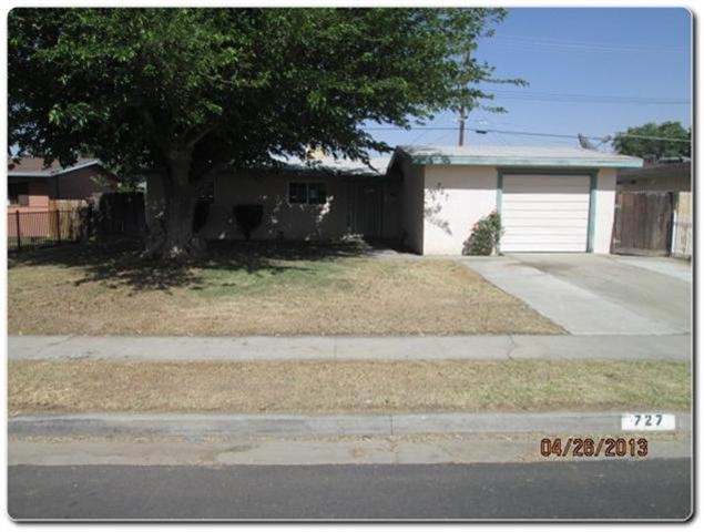 727 Holt Ave, Hanford, CA 93230