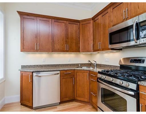 Ellwood St #4, Charlestown, MA 02129