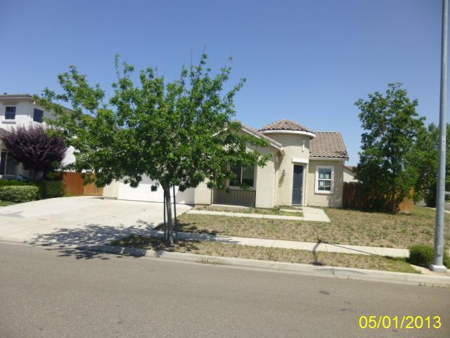 3613 Macadamia Ln, Ceres, CA 95307