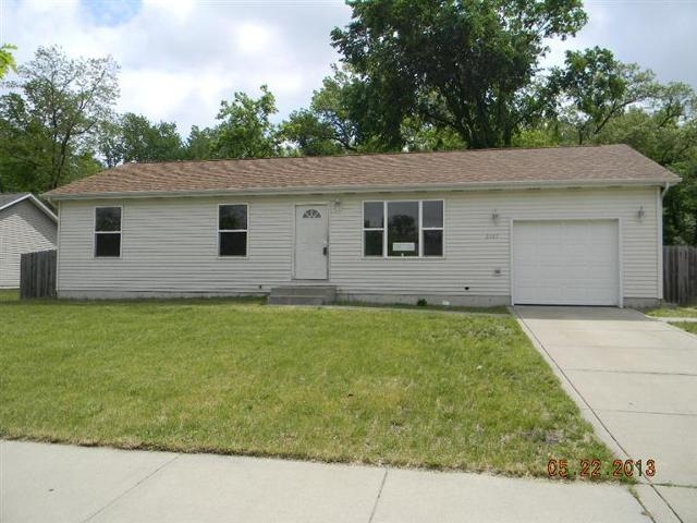 2185 Michael Dr, Portage, IN 46368