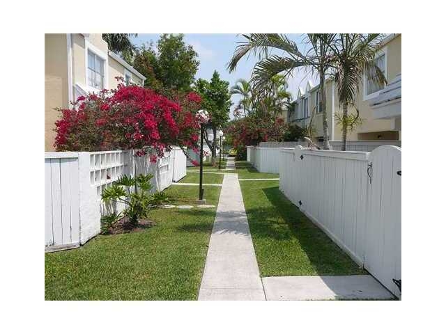 4500 SW 68TH COURT CR # 4, Miami, FL 33155