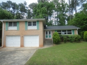 864 Dunleith Ct, Stone Mountain, GA 30083