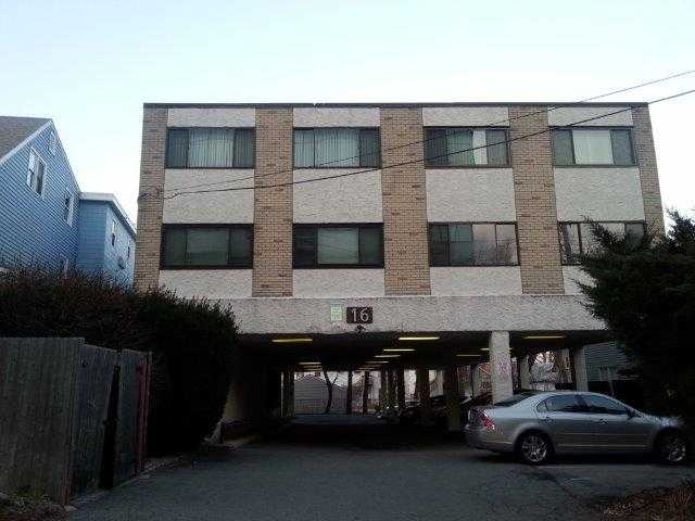 16 Houston Ter Apt 3, Stamford, CT 06902