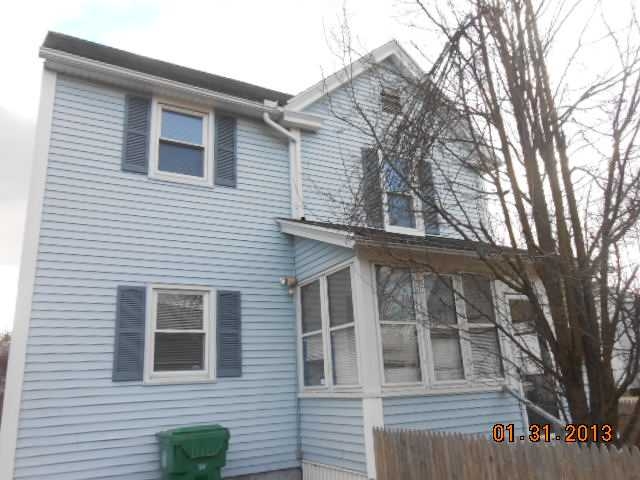 160 Cochran St, Chicopee, MA 01020