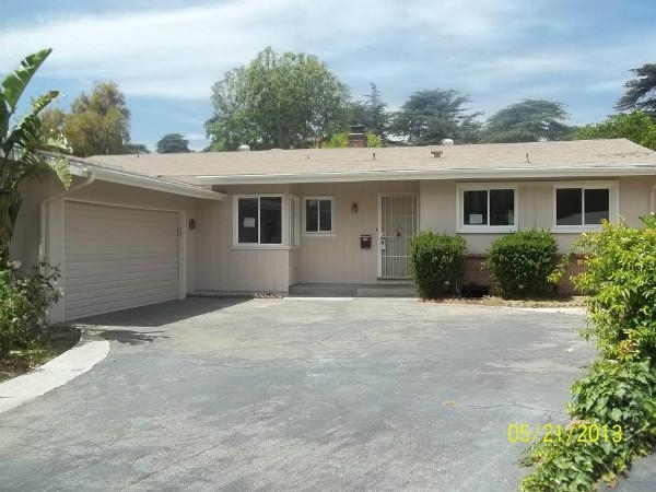 17638 Clymer St, Granada Hills, CA 91344