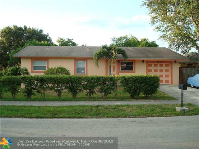 7399 FARRAGUT ST, Hollywood, FL 33024