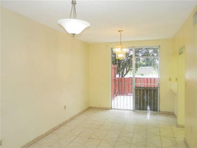 510 Nw 107th Ave Apt 7a, Miami, FL 33172