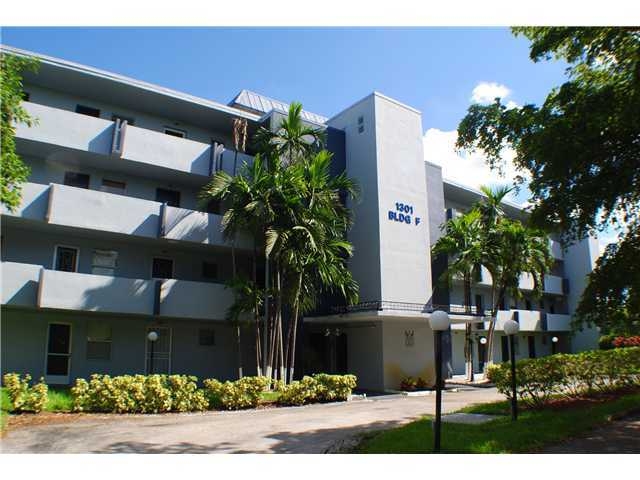 1301 Ne 191st St Apt 312, Miami, FL 33179