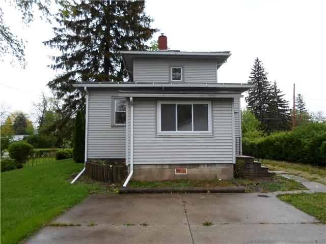 82 First St, New London, OH 44851