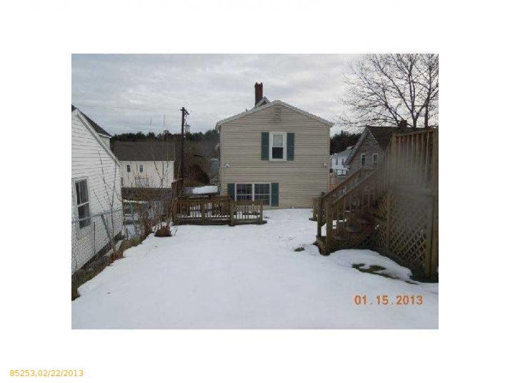 50 Oak St, Biddeford, ME 04005