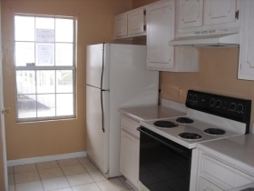 350 Beverly St Apt 115, Hinesville, GA 31313