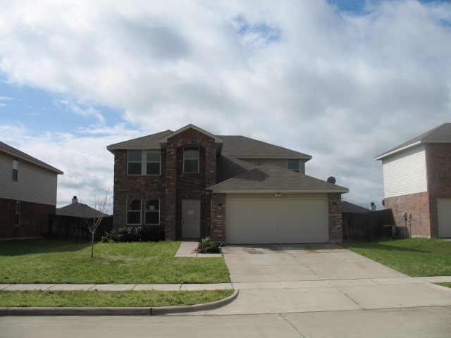 2139 Hacienda Ct, Grand Prairie, TX 75052