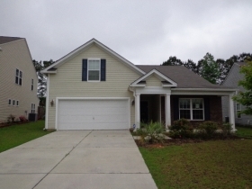 208 Chipping Sparrow Dr, Summerville, SC 29485