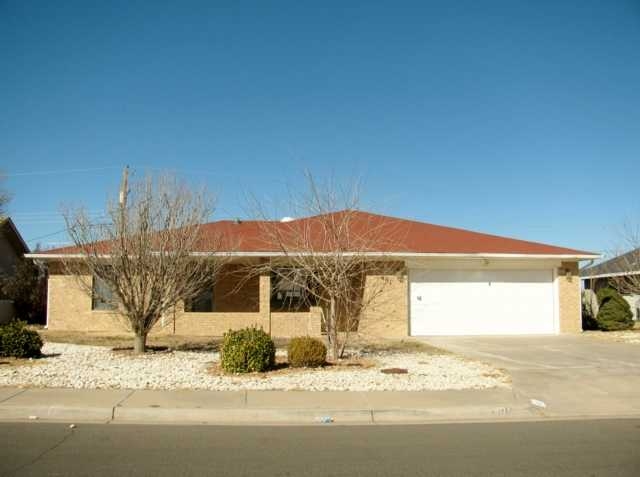 401 Mission Arch Dr, Roswell, NM 88201
