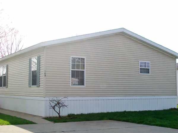 149 Carmell, Belleville, MI 48111