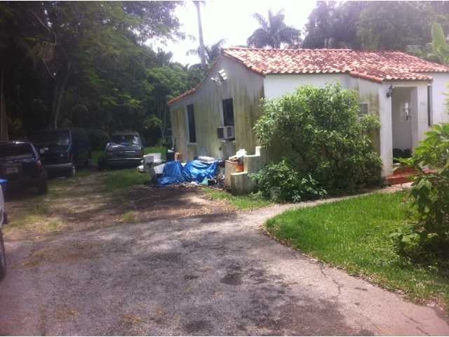 396 NE 152 ST, Miami, FL 33162