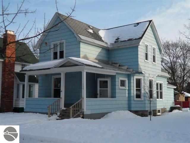 240 Ninth St, Traverse City, MI 49684