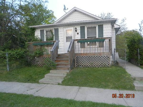 65 Peggy Ave, Pontiac, MI 48341