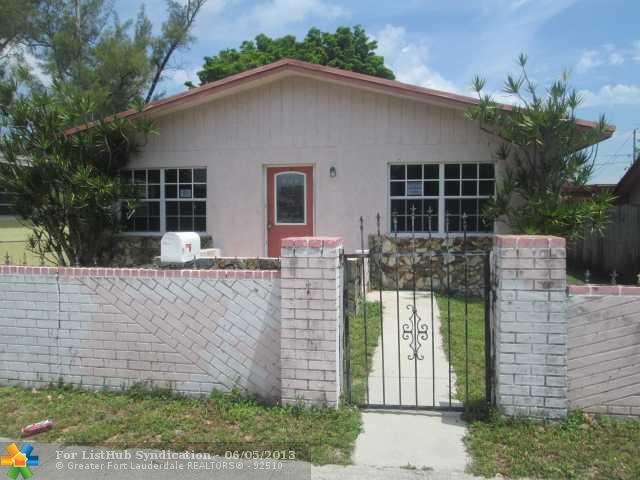 2239 Cody St, Hollywood, FL 33020