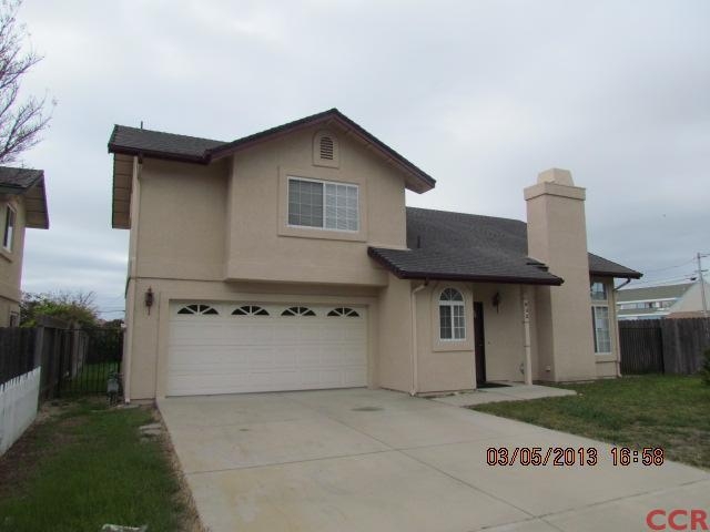 632 S 14th St, Grover Beach, CA 93433