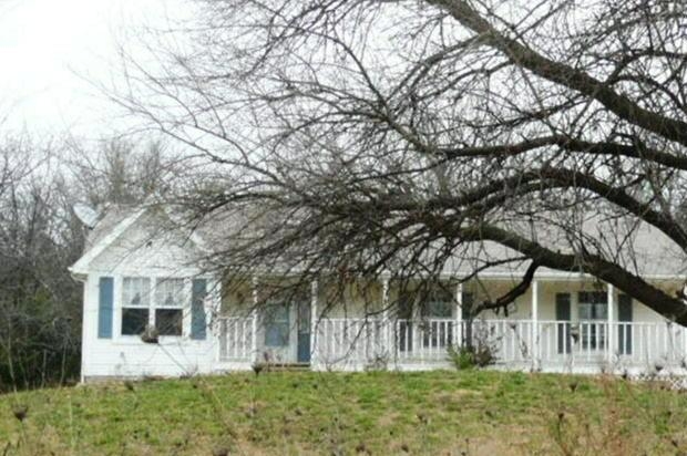 17480 Logan Rd, Leavenworth, KS 66048