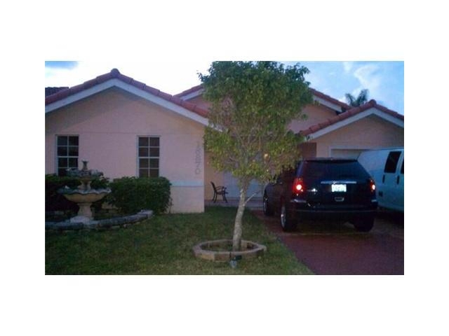 18870 NW 84 AV, Hialeah, FL 33015