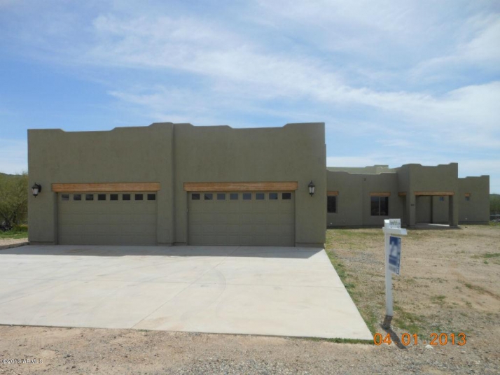 1931 E Golden Sky Ln, New River, AZ 85087