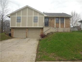 925 Antietam Ct, Liberty, MO 64068