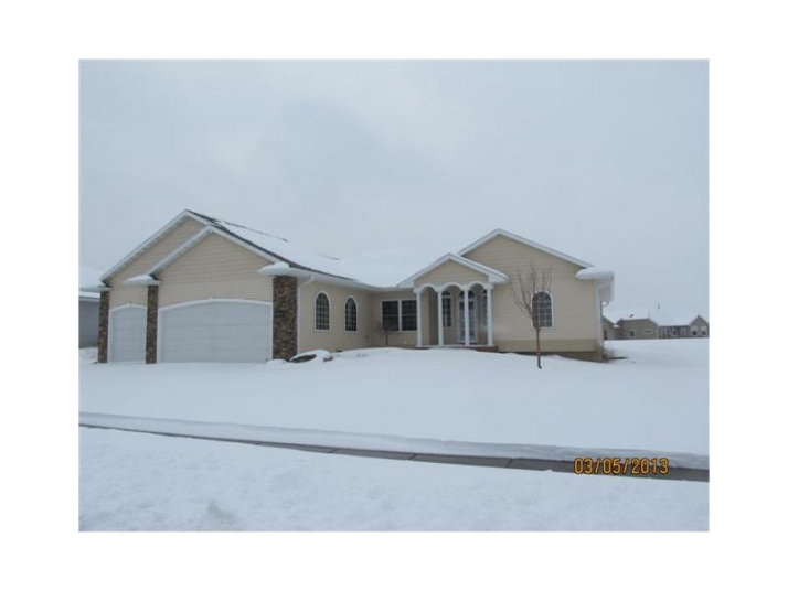 5810 Woodbridge Crst, Marion, IA 52302