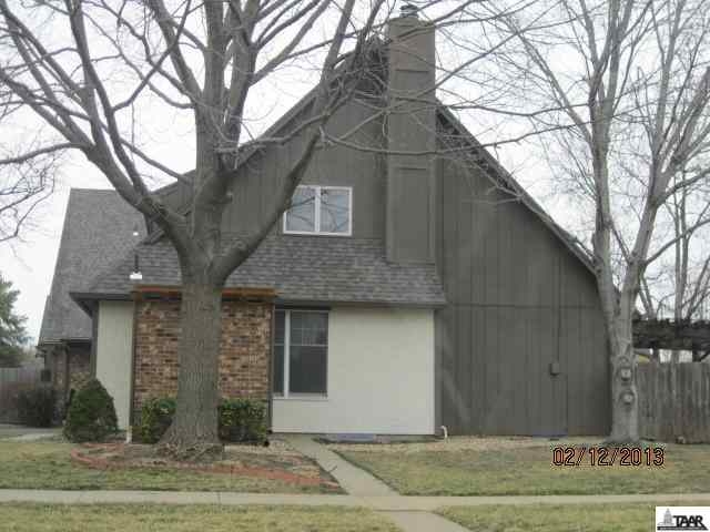 3036 Sw Quail Creek Dr, Topeka, KS 66614